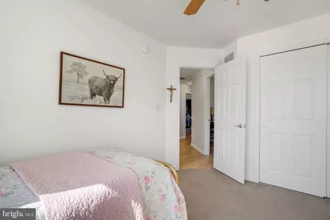 Bedroom - 10436 Eaglet Ln, Atlantic, VA 23303 photo 13 of 17