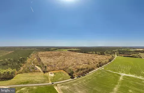 41 Saxis Rd, Temperanceville, VA 23442
