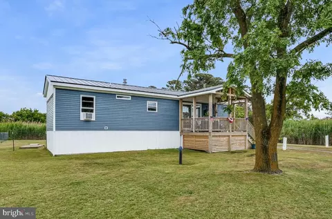 20422 Saxis Rd, Saxis, VA 23427 photo 2