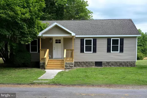 12061 Taylor St, Hallwood, VA 23359