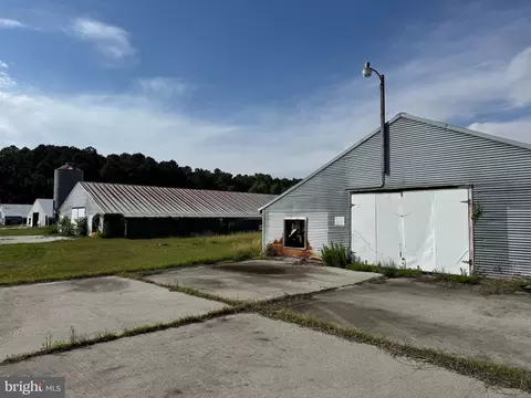 5703 Neal Parker Rd, Withams, VA 23488