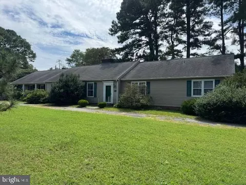 24144 Chadbourne St, Parksley, VA 23421