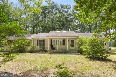 22170 Barnes Cir, Parksley, VA 23421