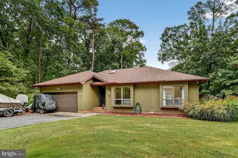 2235 Brigantine Blvd, Greenbackville, VA 23356