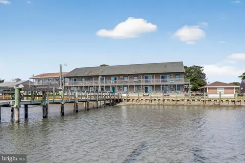 7482 Eastside Rd #22, Chincoteague Island, VA 23336