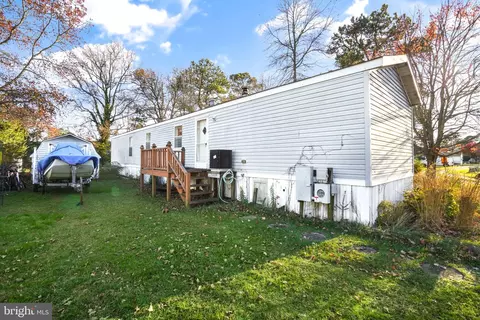5186 Coleys Ln, Chincoteague Island, VA 23336