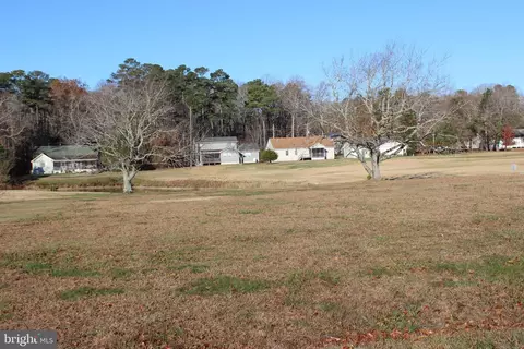 209 Navigator Dr, Greenbackville, VA 23356