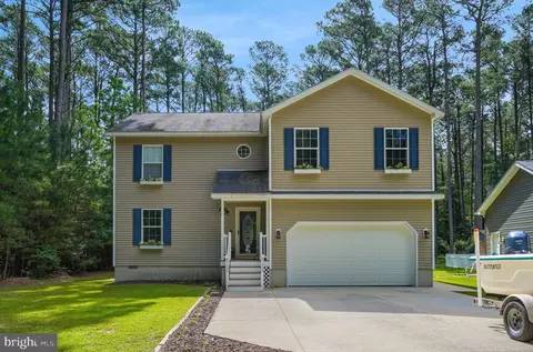37420 Driftwood Dr, Greenbackville, VA 23356