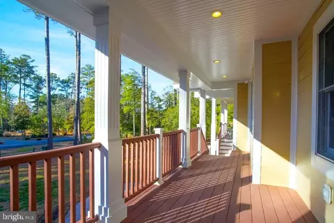 Exterior - 25323 Oceanview Ct, Accomac, VA 23301 photo 5 of 8
