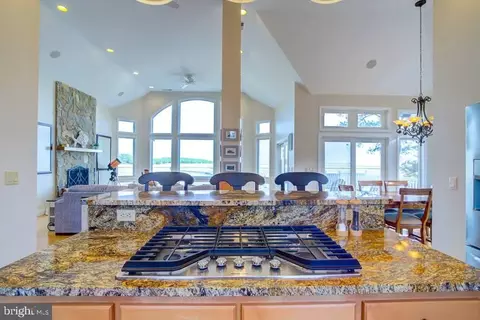 Kitchen - 25323 Oceanview Ct, Accomac, VA 23301 photo 2 of 3