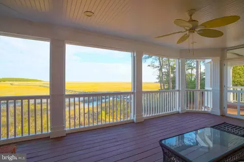 Exterior - 25323 Oceanview Ct, Accomac, VA 23301 photo 6 of 8