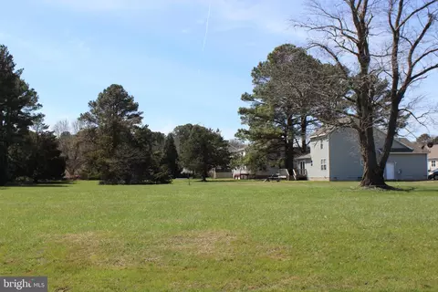 265 Smugglers Way, Greenbackville, VA 23356