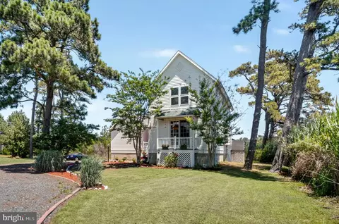 5119 Blake Point Rd, Chincoteague Island, VA 23336