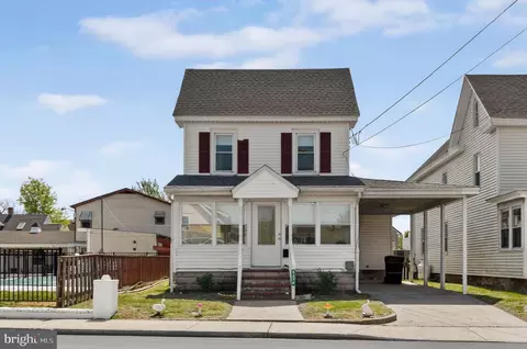 4214 Main St, Chincoteague Island, VA 23336