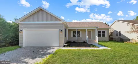37348 Doubloon Dr, Greenbackville, VA 23356