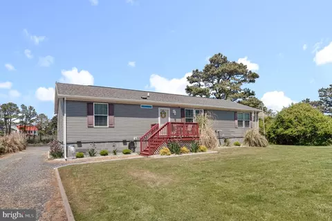5245 Main St, Chincoteague Island, VA 23336
