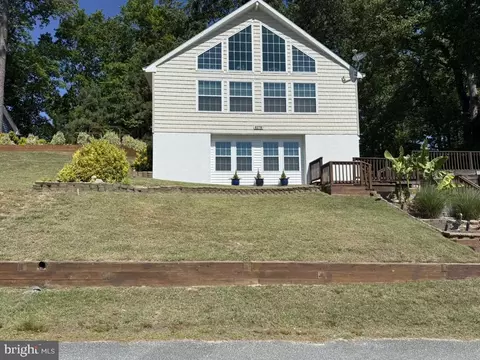 6279 Wallops Mill Dr, Horntown, VA 23395