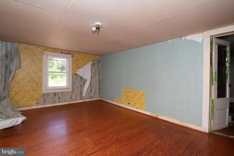 Bedroom - 15271 Waterfield St, Painter, VA 23420 photo 2 of 2