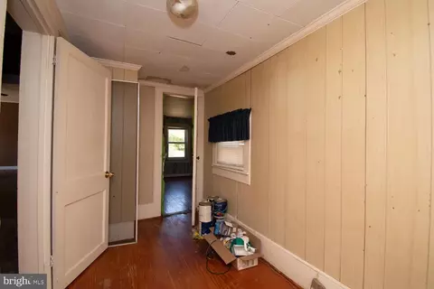 Entry Way - 15271 Waterfield St, Painter, VA 23420 photo 3 of 3