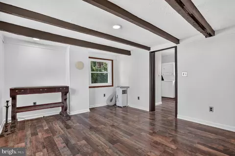 Entry Way - 10041 Atlantic Rd, Atlantic, VA 23303 photo 5 of 7