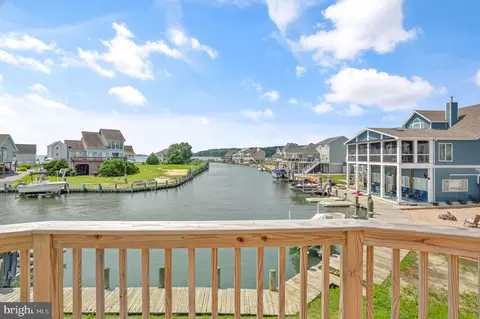 3374 High Sea Dr, Greenbackville, VA 23356