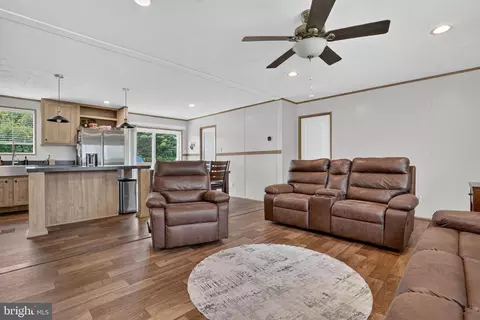 33030 Garrison Ln, Painter, VA 23420 photo 6