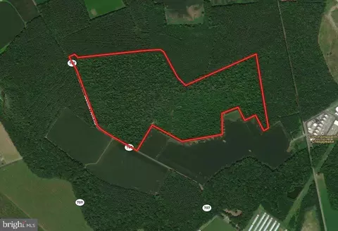 Slocom Farm Road, New Church, VA 23415
