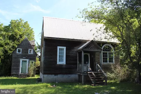 38083 Davey Jones Blvd, Greenbackville, VA 23356