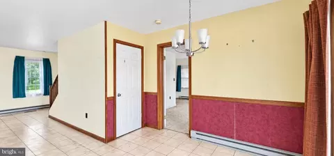 Entry Way - 35257 Cats Point Ln, Quinby, VA 23423 photo 3 of 5