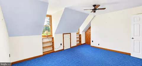 Bedroom - 35257 Cats Point Ln, Quinby, VA 23423 photo 9 of 10