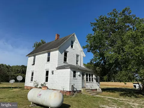 7382 Bullbegger Rd, Oak Hall, VA 23416