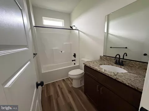 Bath - 37672 Blue Crab Cir, Painter, VA 23420 photo 1 of 2