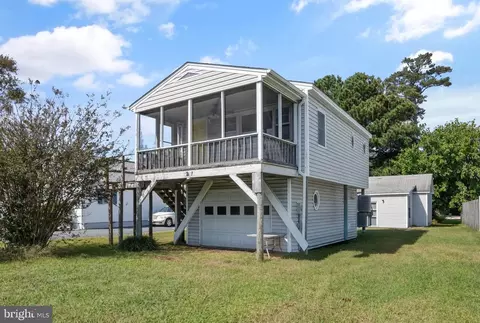 3427 Ridge Rd, Chincoteague Island, VA 23336