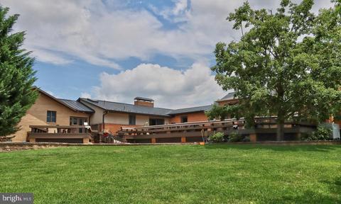 240 Privado Ln, Waynesboro, VA 22980