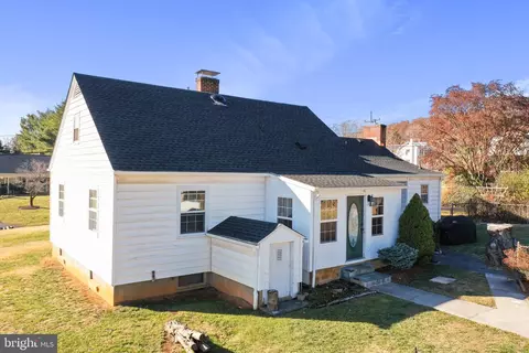 10 Robin Ln, Mount Sidney, VA 24467 photo 2