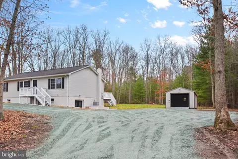 Exterior - 660 Lofton Rd, Raphine, VA 24472 photo 4 of 9