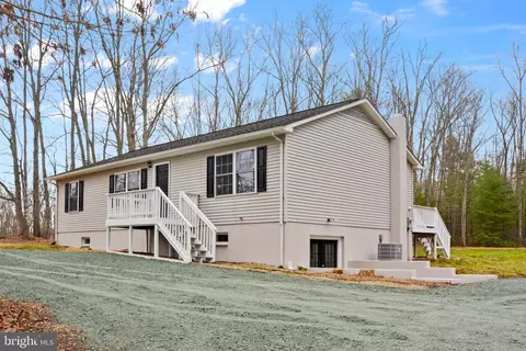 660 Lofton Rd, Raphine, VA 24472
