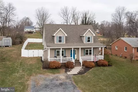 46 Wayne Ave, Stuarts Draft, VA 24477 photo 2