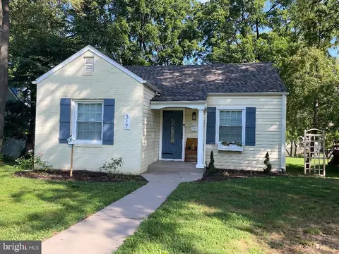 317 James Ave, Waynesboro, VA 22980