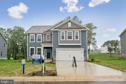 12 Avonwoods Ct, Staunton, VA 24401