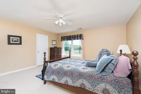 Bedroom - 1802 N River Rd, Mount Solon, VA 22843 photo 5 of 6