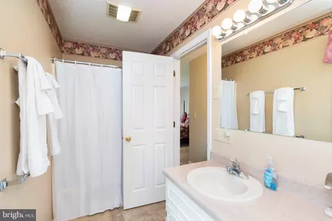 Bath - 1802 N River Rd, Mount Solon, VA 22843 photo 2 of 3