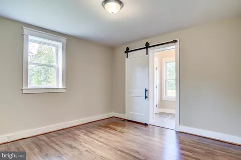 Bedroom - 577 S Main St, Amherst, VA 24521 photo 2 of 5