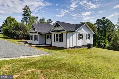 Exterior - 577 S Main St, Amherst, VA 24521 photo 3 of 8