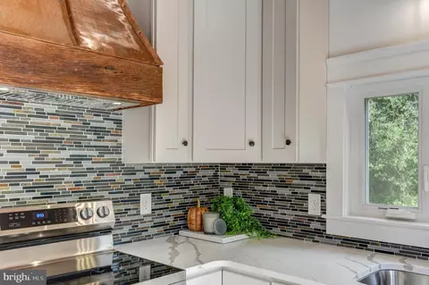 Kitchen - 577 S Main St, Amherst, VA 24521 photo 2 of 3