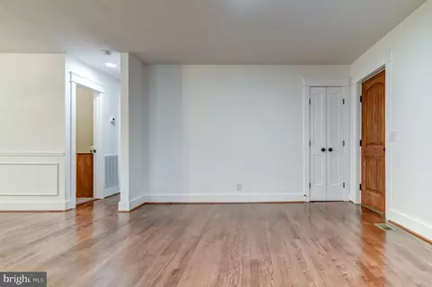 Living - 577 S Main St, Amherst, VA 24521 photo 4 of 5
