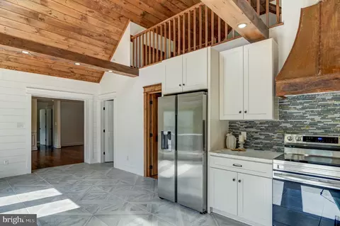 Kitchen - 577 S Main St, Amherst, VA 24521 photo 3 of 3