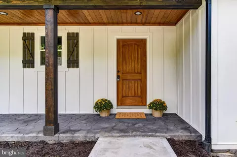 Exterior - 577 S Main St, Amherst, VA 24521 photo 2 of 8