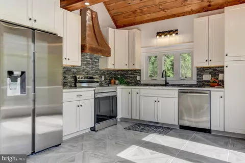 Kitchen - 577 S Main St, Amherst, VA 24521 photo 1 of 3
