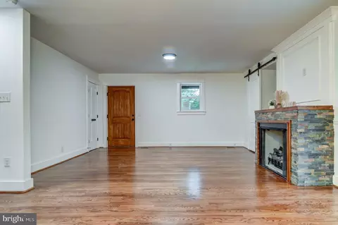 Living - 577 S Main St, Amherst, VA 24521 photo 3 of 5